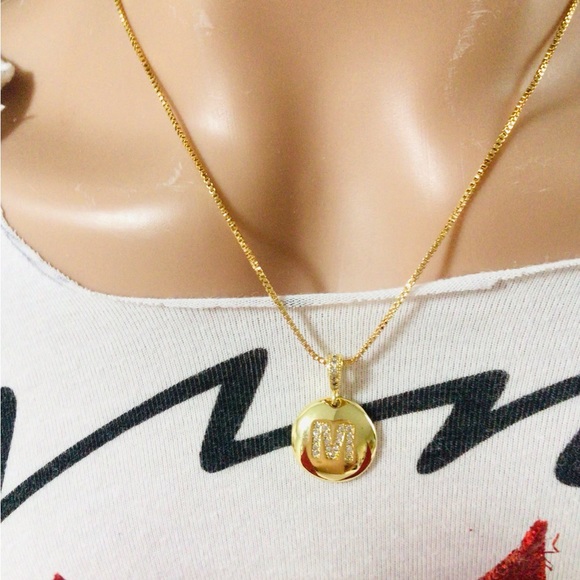 Very nice initials M necklace pendant surrounded with fashion - Picture 1 of 8